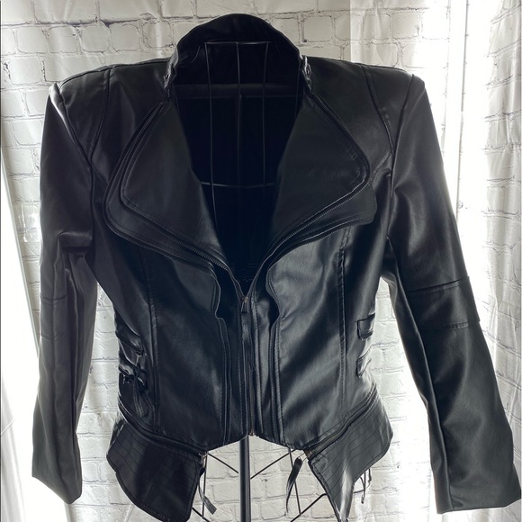 Jackets & Blazers - Women's Shaping Faux Leather Biker Jacket XL